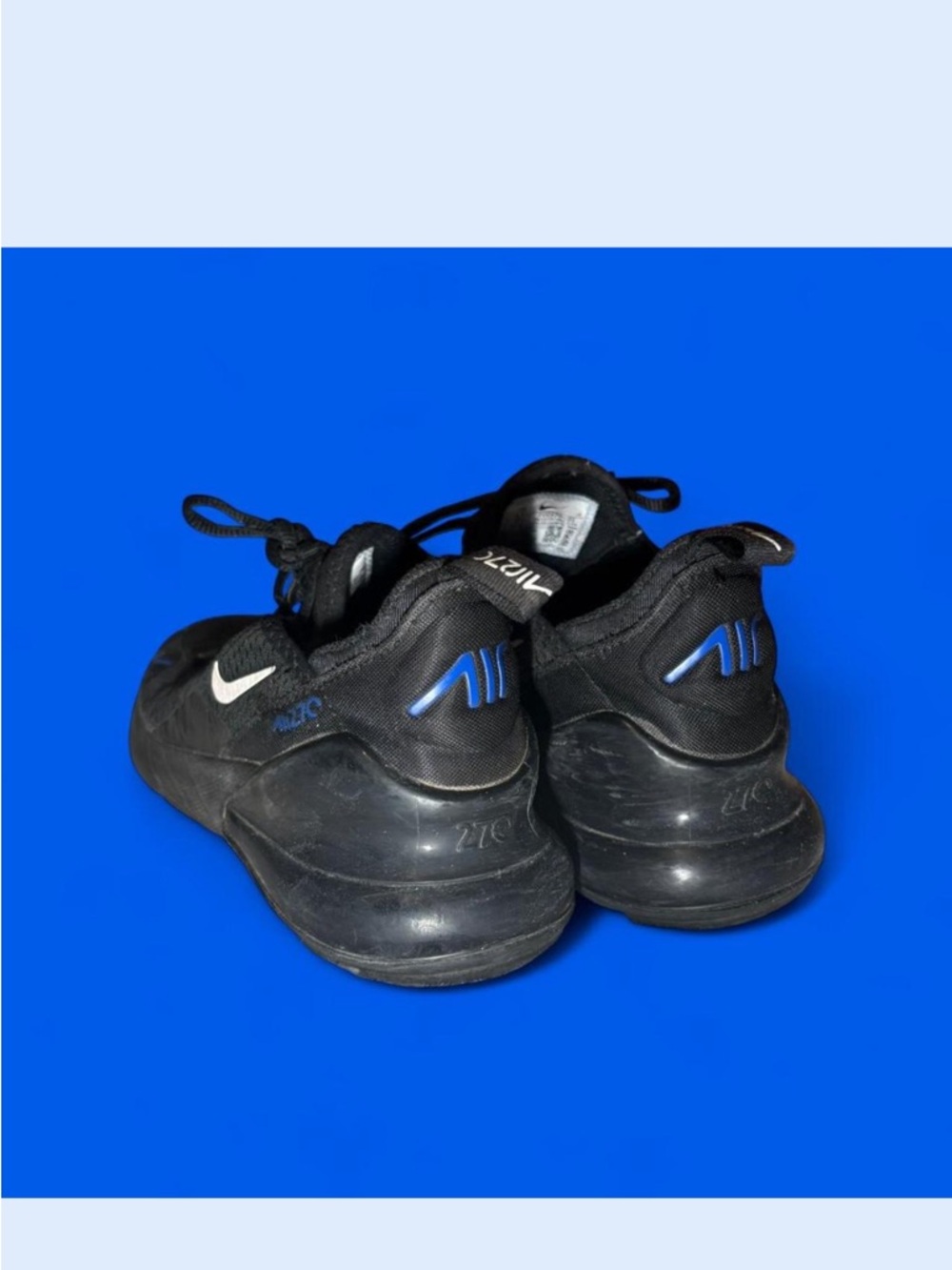 Nike Air Max 270 shoes in black